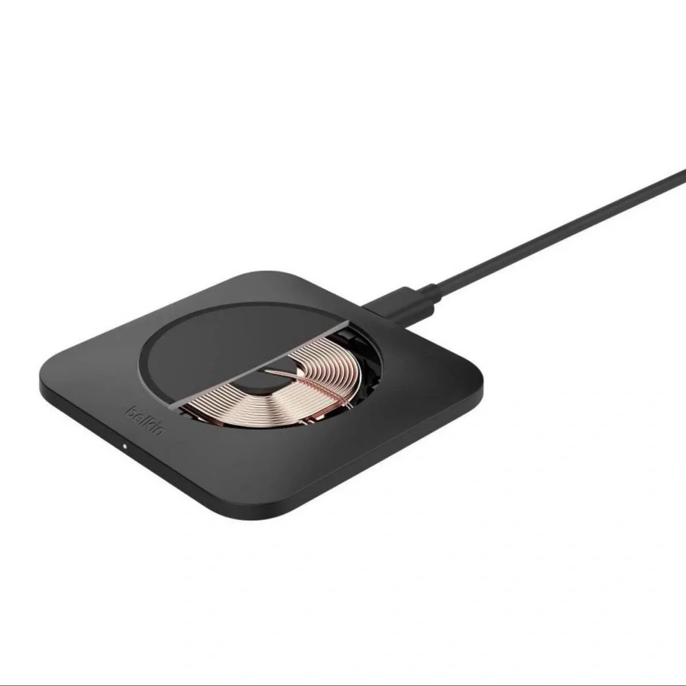 Belkin Boost charge Pro 15w Universal Easy Align Wireless Charging Pad